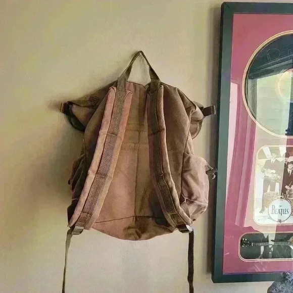 Beautiful Tan Brown TOMMY HILFIGER Travel Backpack Adjustable Pockets Unisex - Picture 2 of 10